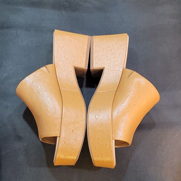 BRAND NEW KATY PERRY THE BUSY BEE SLIDE SANDALS - Picture 13 of 16